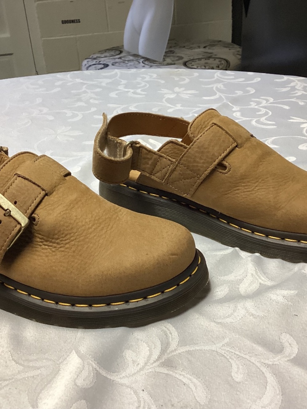 Dr. Martens Jorge II Men’s 7 ladies 8 Tan Tumbled Nubuck Slip‑On